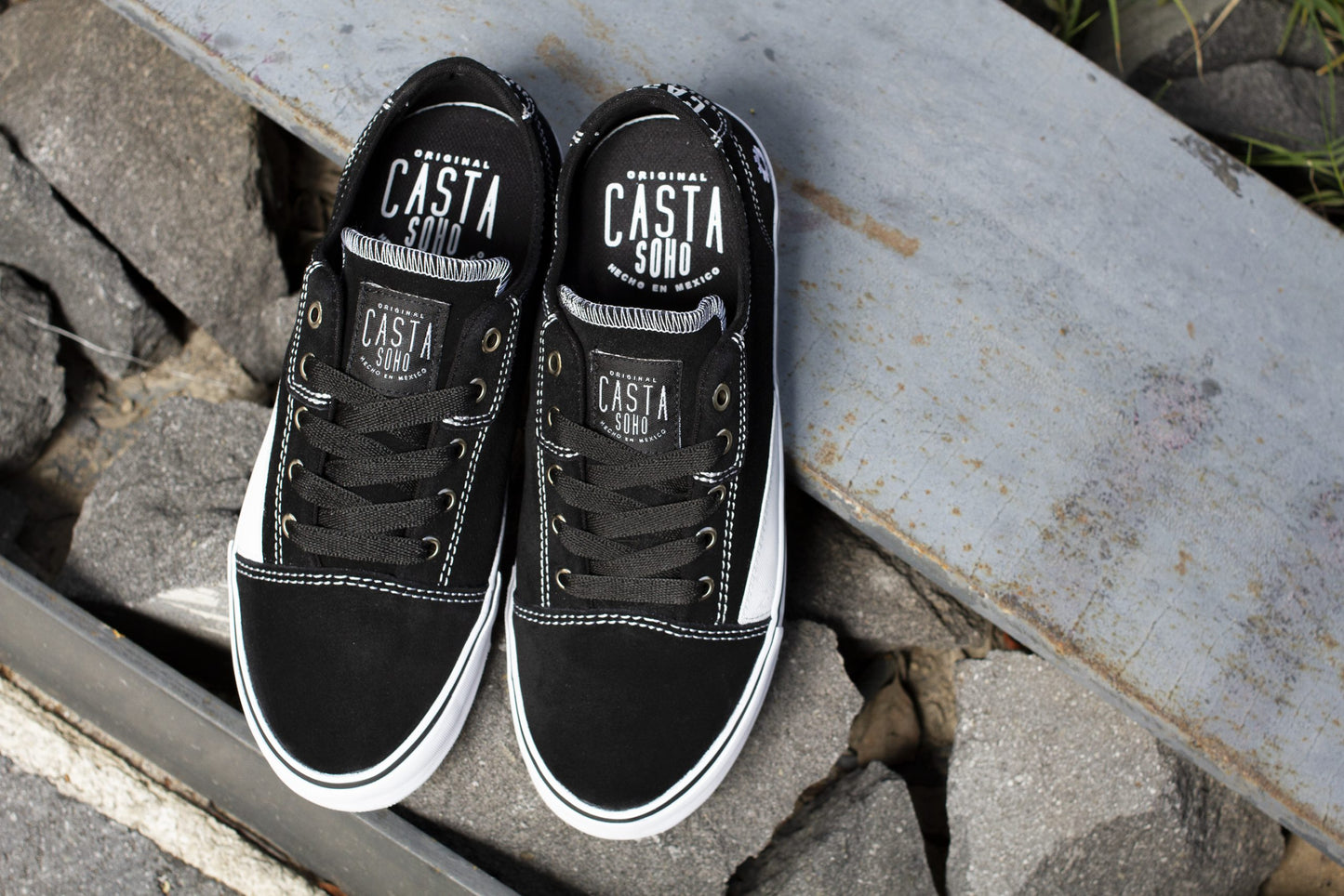 CASTA SOHO LOW NEGRO